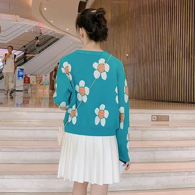 Daisy Print Women's Cardigan: Korean Style V-neck Knitted Cardigan with Floral Print