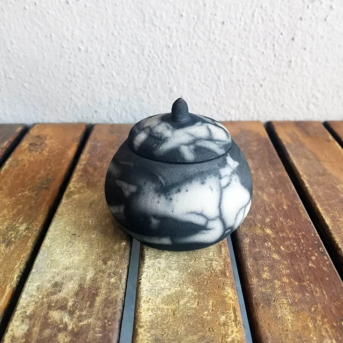 RAAQUU AI Mini Raku Pottery Urn for Remains - 3.4 oz capacity for child, pet, dog, cat