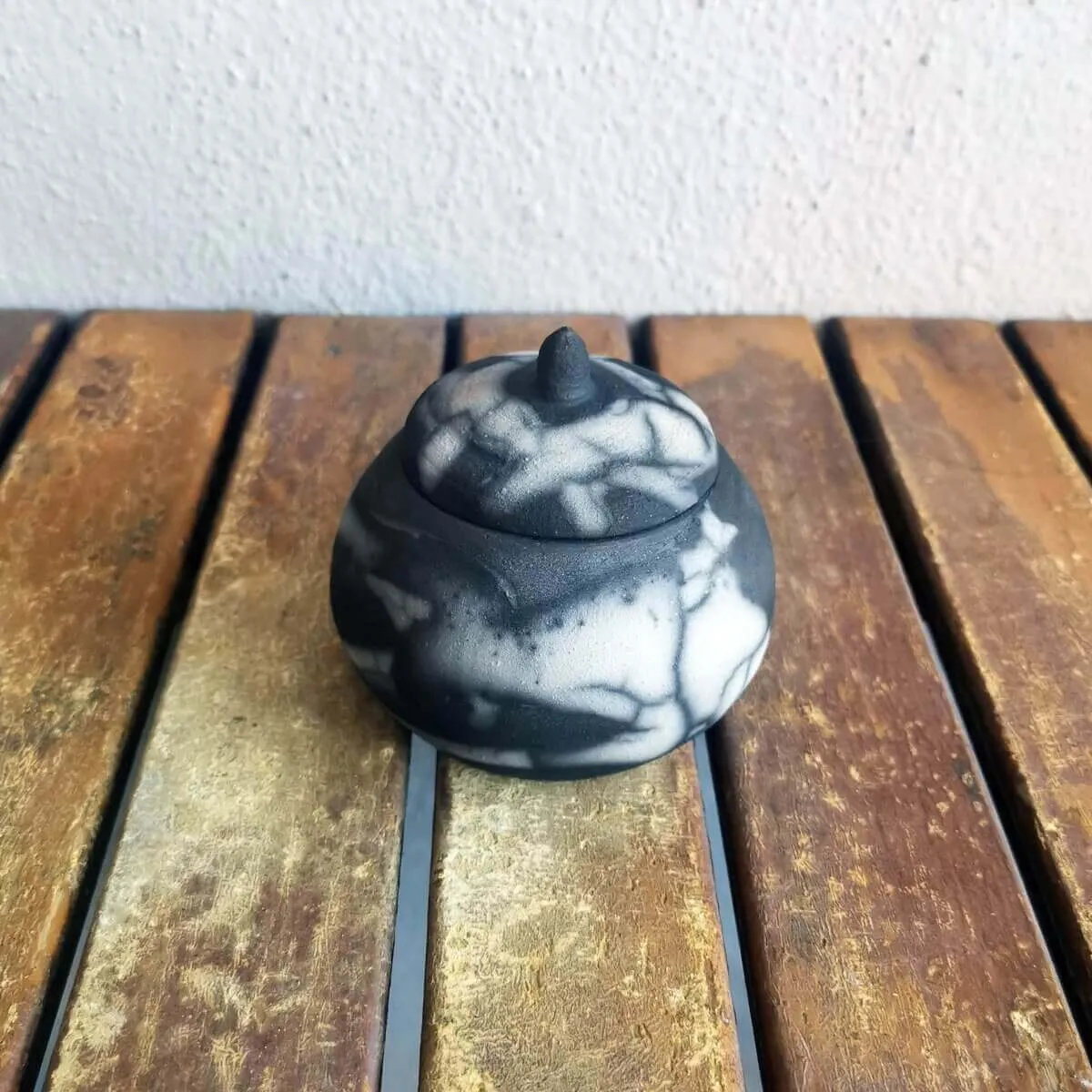 RAAQUU AI Mini Raku Pottery Urn for Remains - 3.4 oz capacity for child, pet, dog, cat