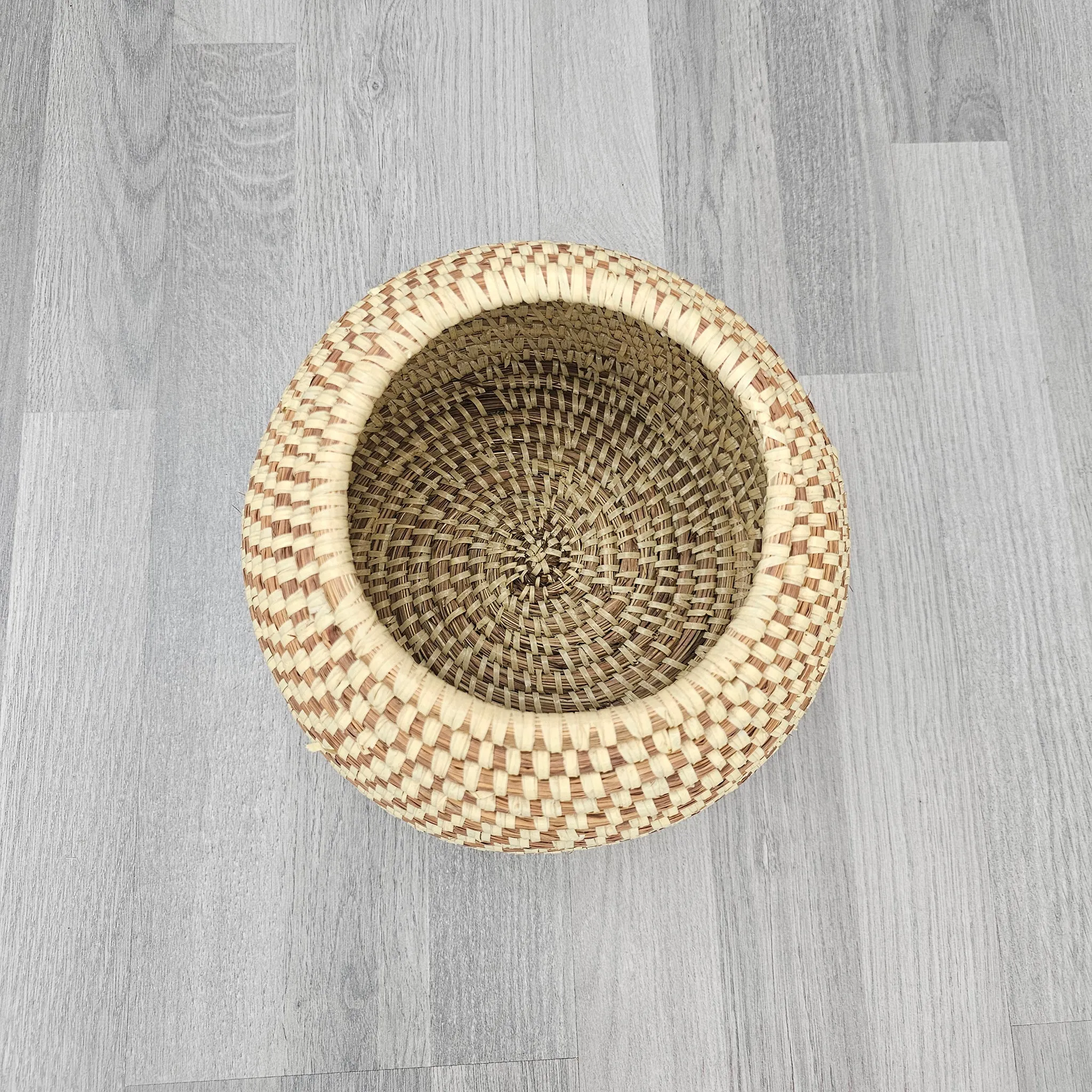 Senegalese Seagrass Basket with Lid - Fataou